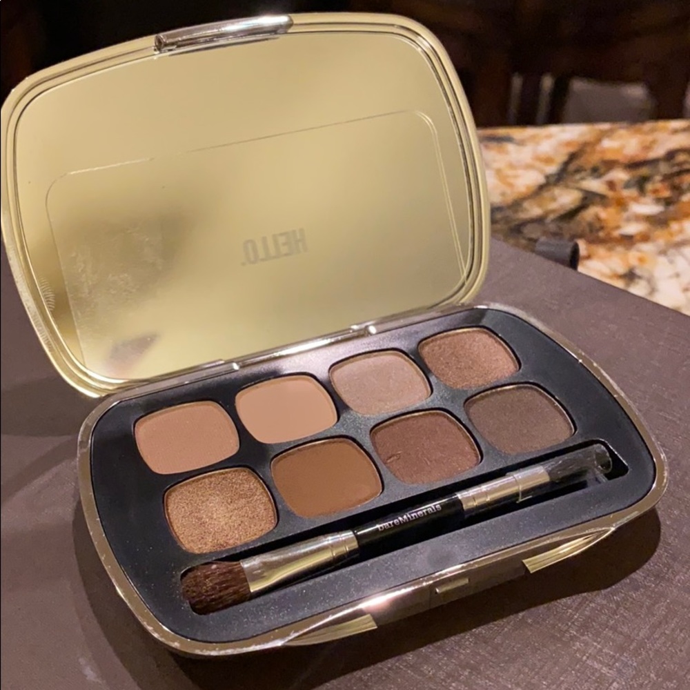 eyeshadow pallet